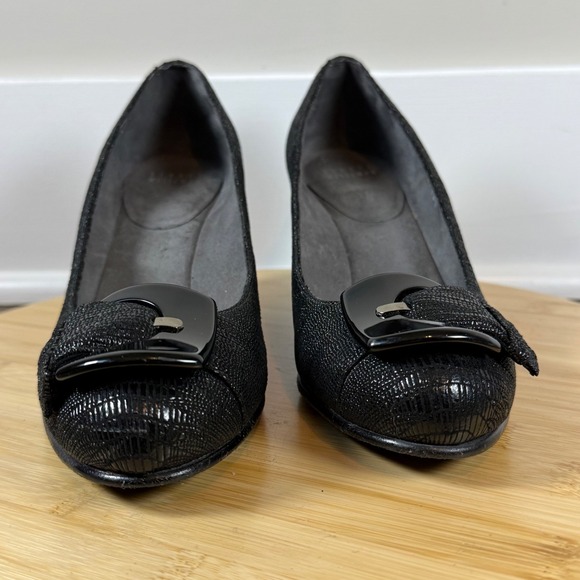 Stuart Weitzman Bucalina Textured Black Buckle Wedge Shoes Women's 8 M Very Nice - Picture 2 of 8